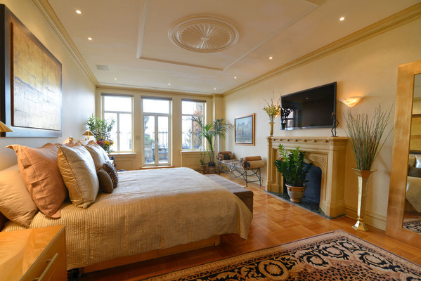 211 Central Park West #21A