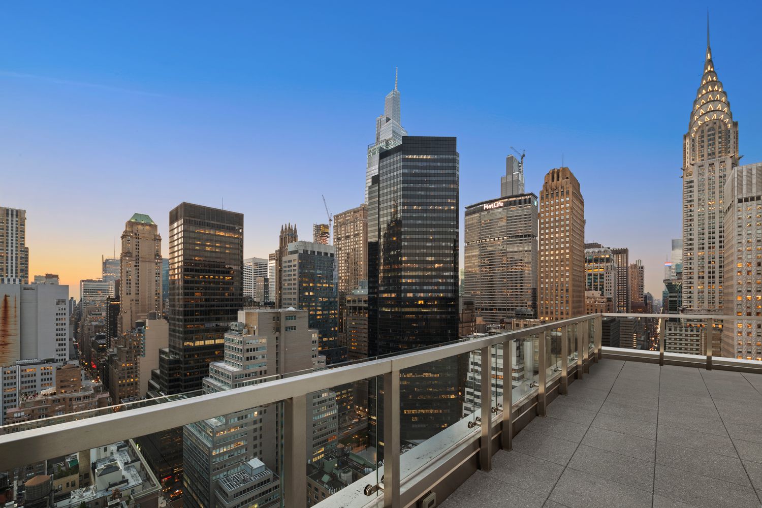 325 Lexington Ave #PHB