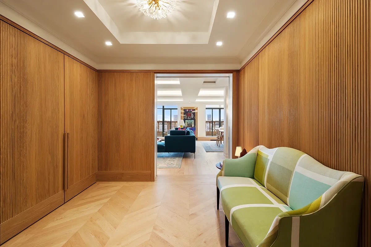 140 Riverside Dr #19HO