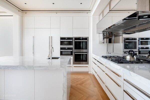 220 Central Park South #V8