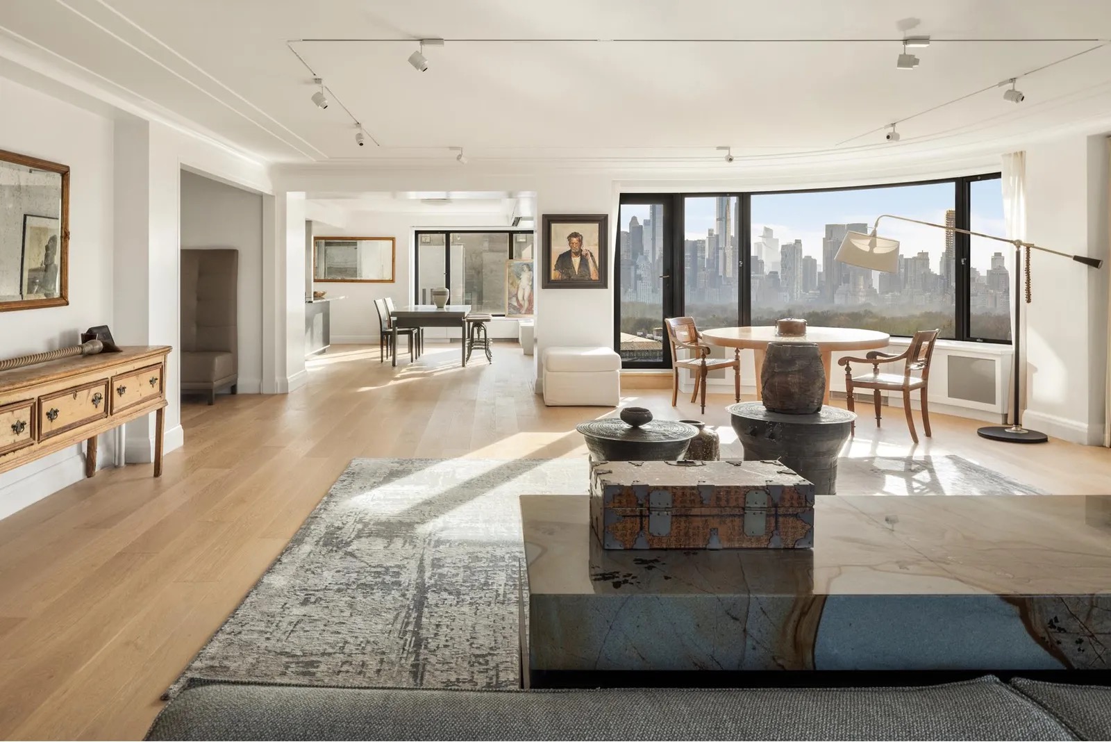 1050 Fifth Ave #19B/19C