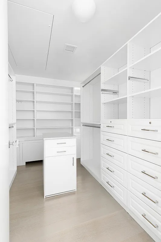 200 East 66 #PH D2102