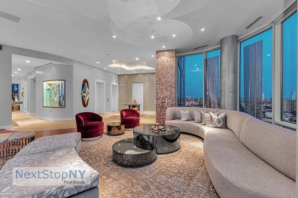 445 Lafayette St #PH17/18