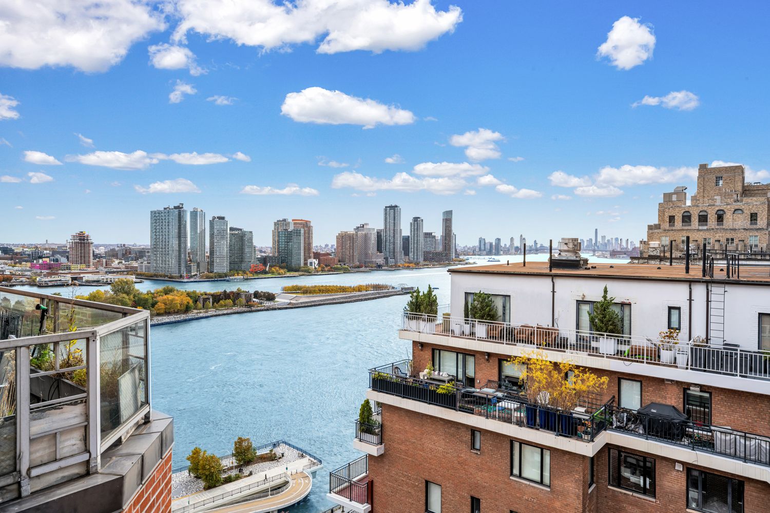 50 Sutton Pl South #21L