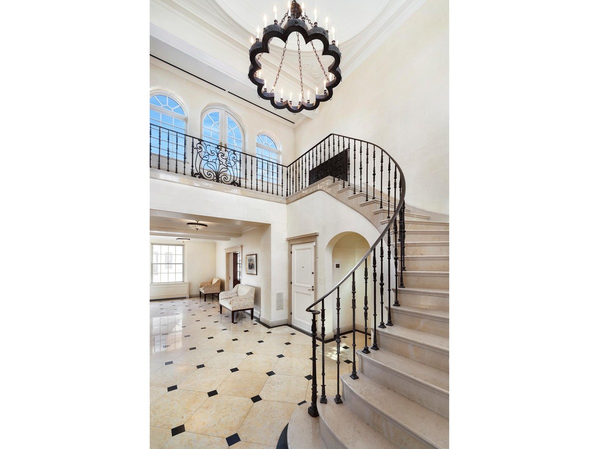 1185 Park Ave #PH16G