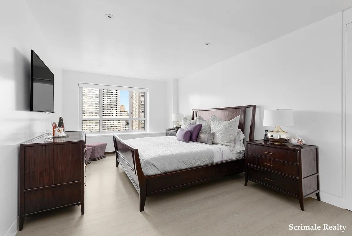 200 East 66 #PH D2102