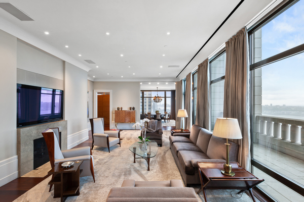 240 Riverside Blvd #PH2