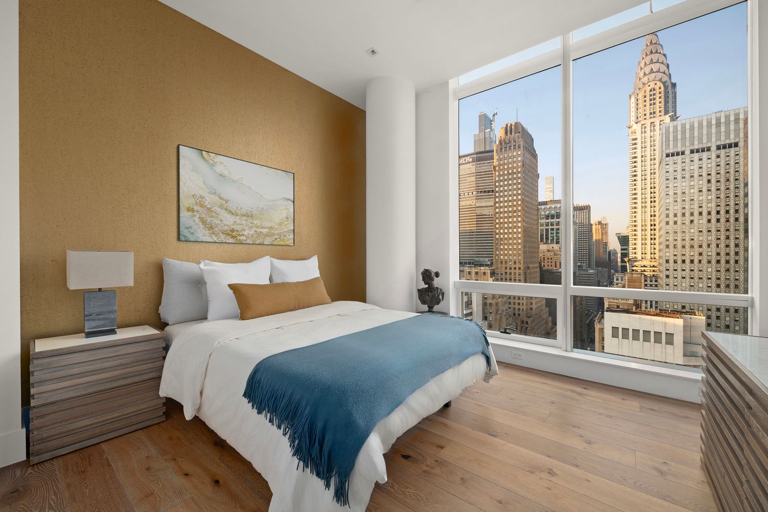 325 Lexington Ave #PHB