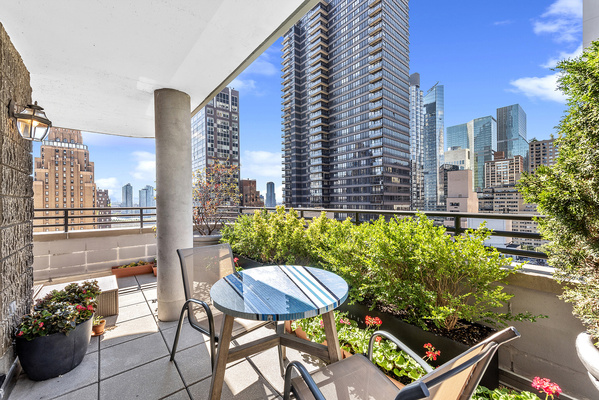 309 East 49 #20B/21B