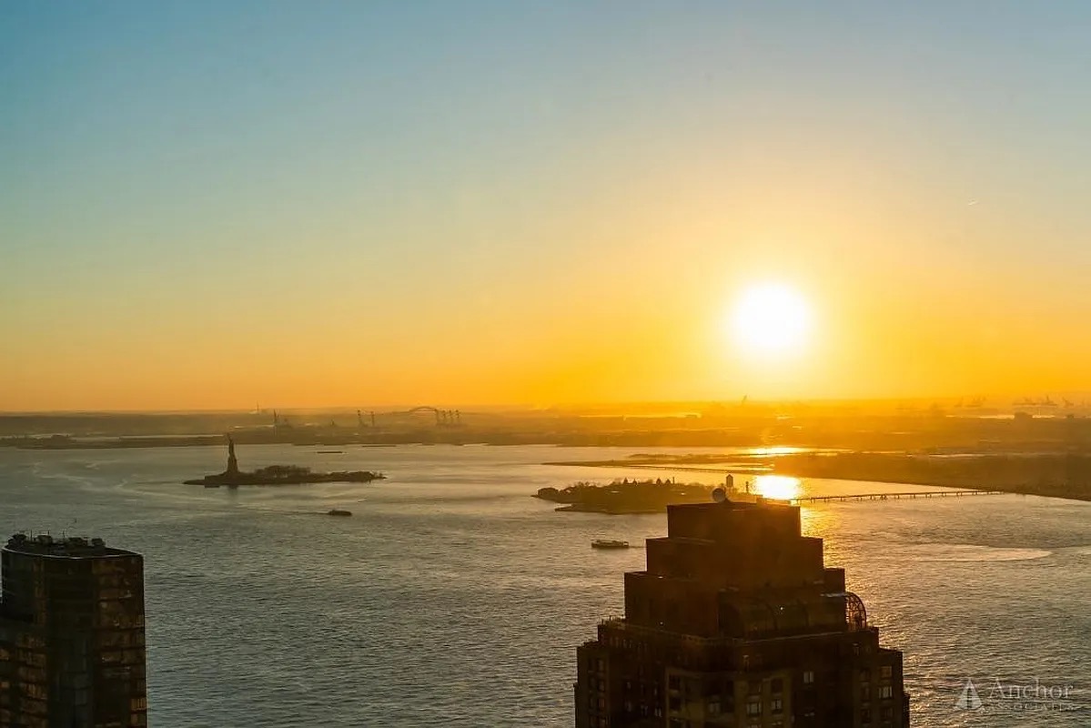 250 South End Ave #PH2B