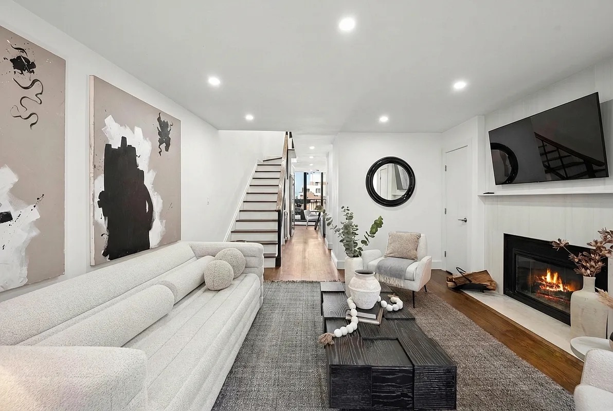 130 Barrow St #PH520