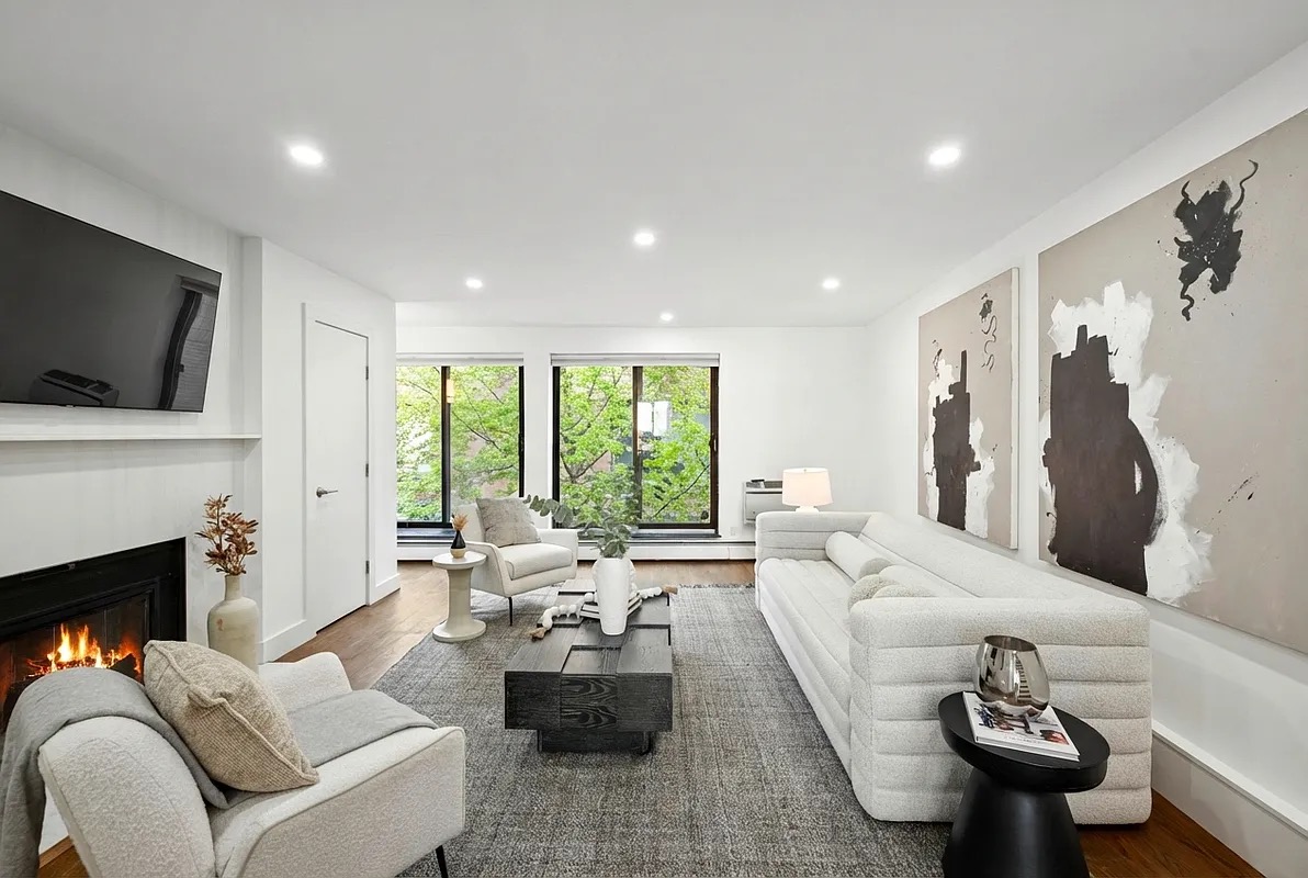 130 Barrow St #PH520