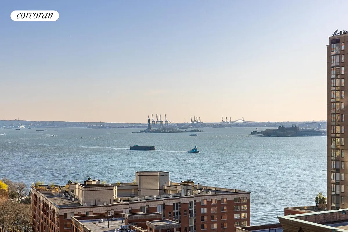 250 South End Ave #PH2B