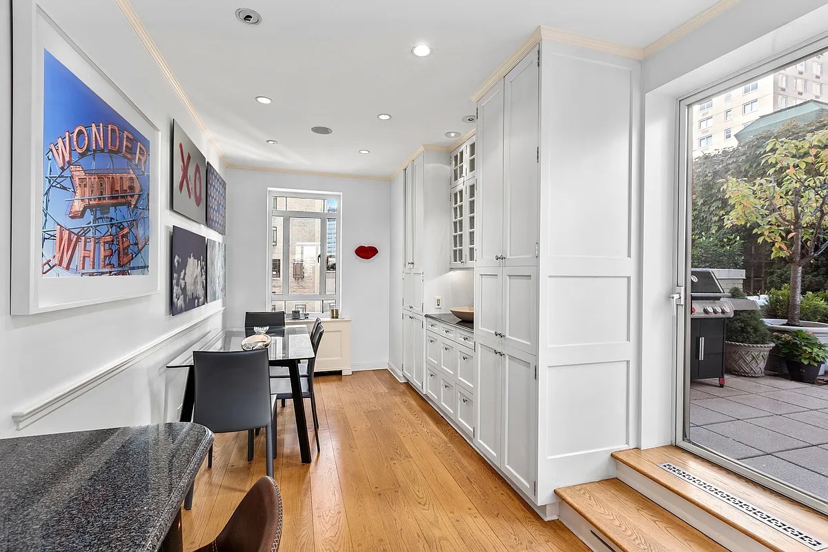 25 Central Park West #21-22Q