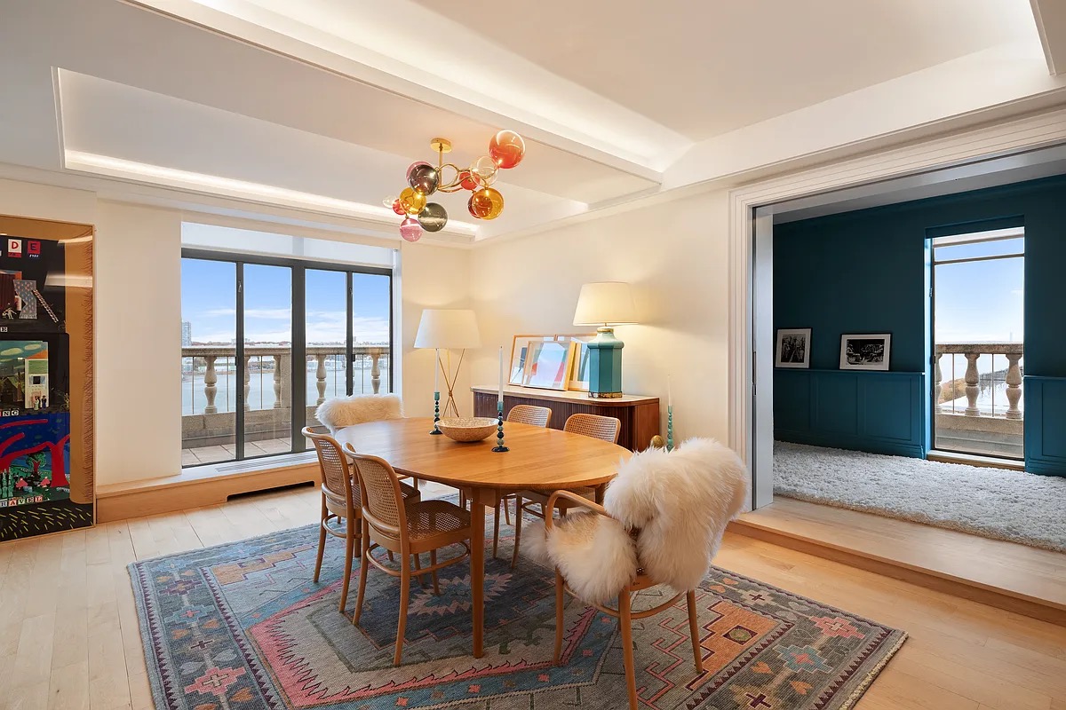 140 Riverside Dr #19HO