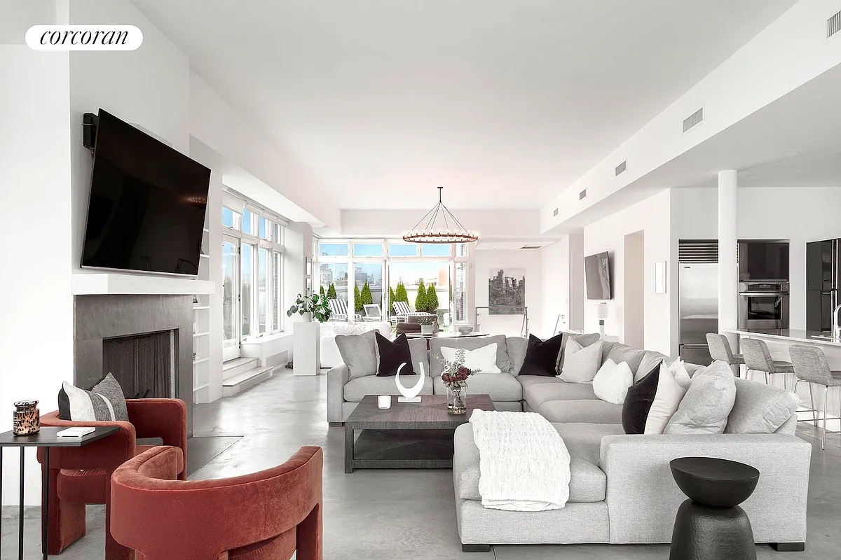 129 Lafayette St #PHA