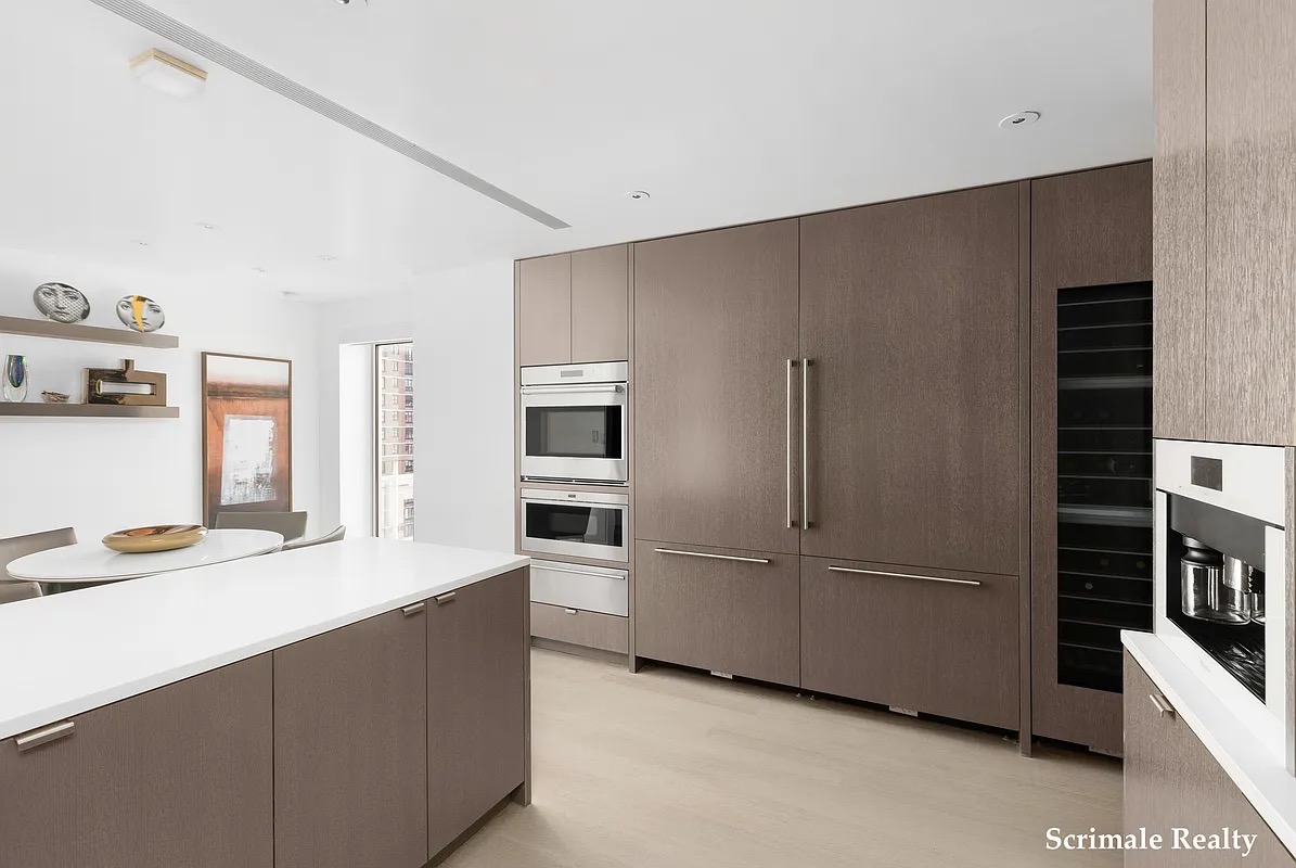 200 East 66 #PH D2102