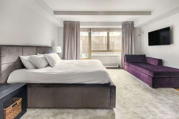 50 Gramercy Park North #10A