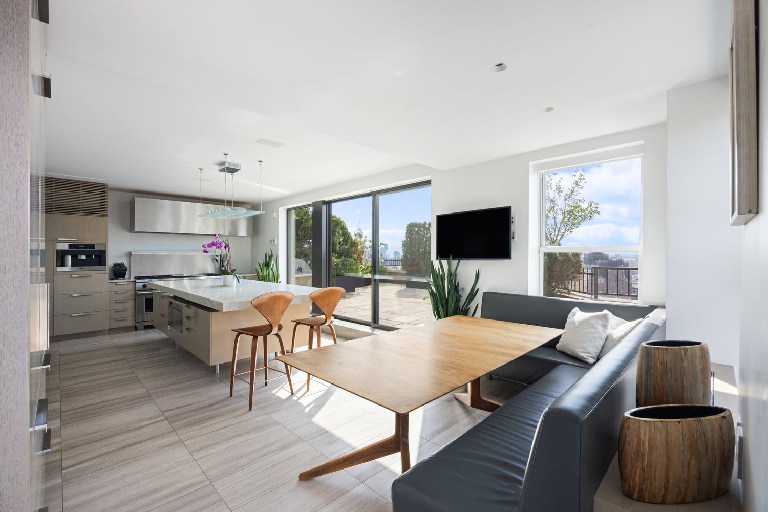 24 Fifth Ave #PH1701