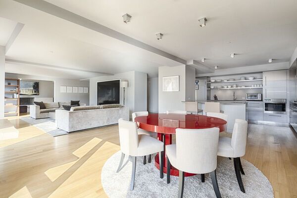 50 Gramercy Park North #10A