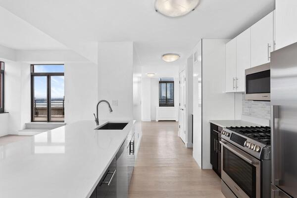 200 Rector Place #44A