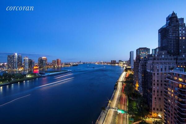 45 Sutton Pl South #PHN