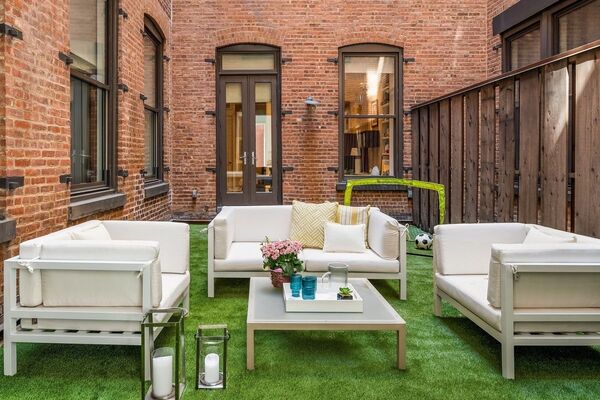 285 Lafayette St #2A