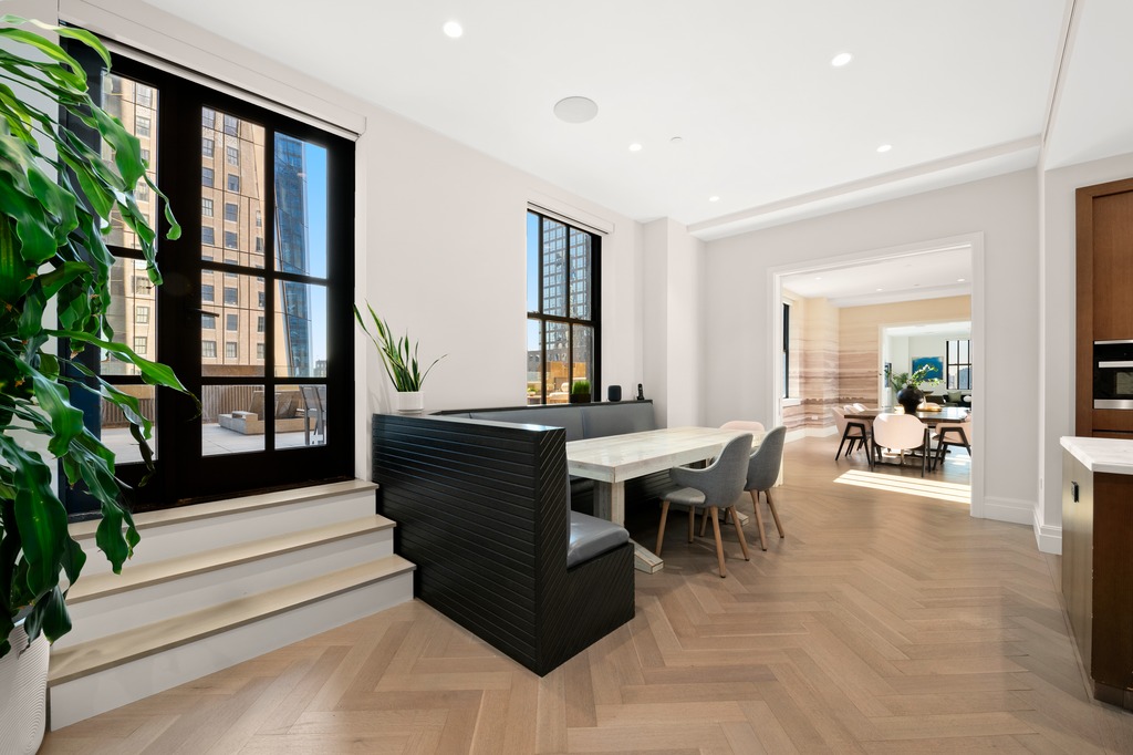 100 Barclay St #21AD