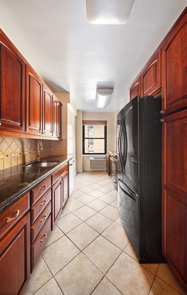 2 Tudor City Pl #14BS