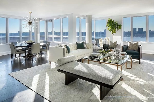 50 Riverside Blvd #17E