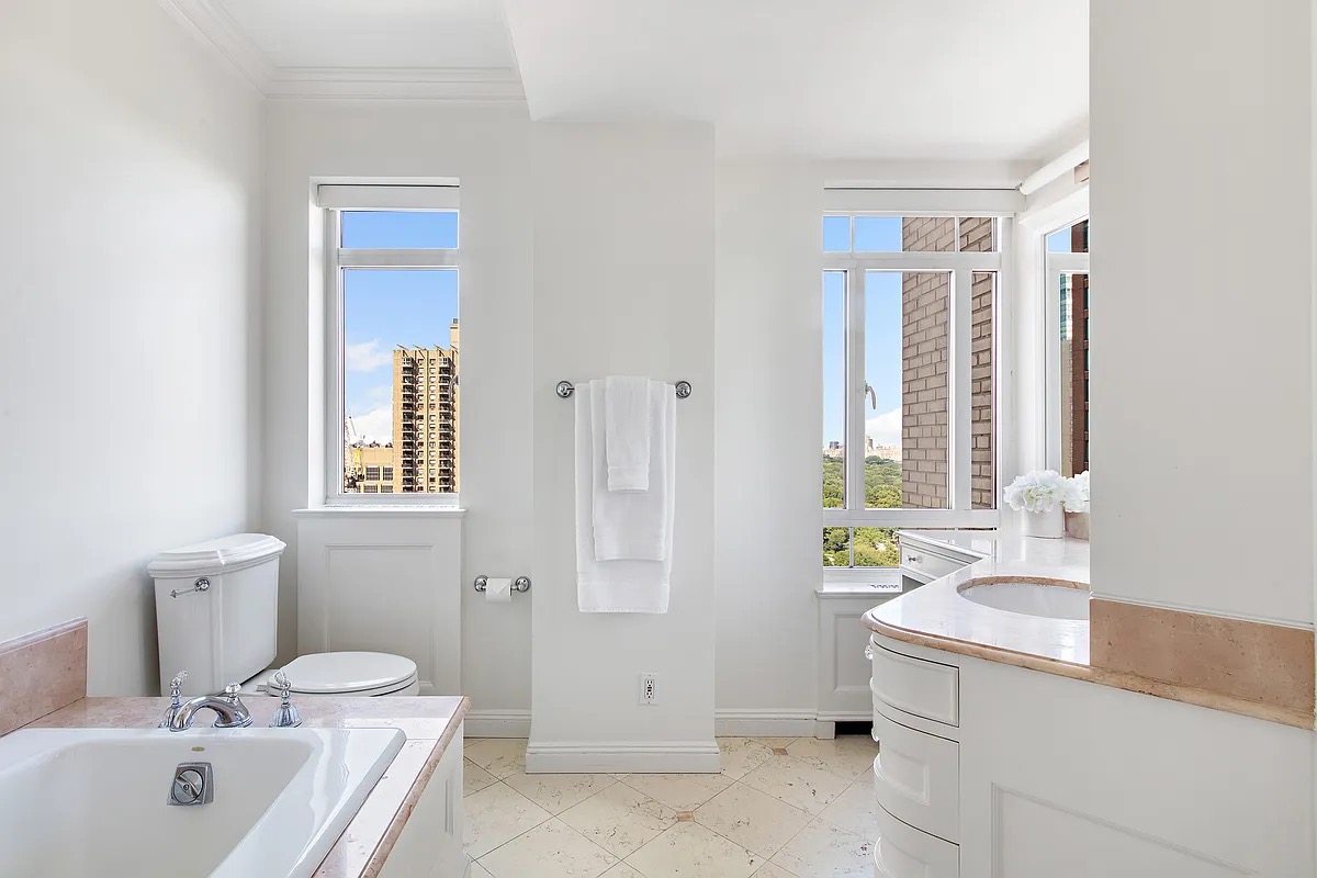 25 Central Park West #21-22Q
