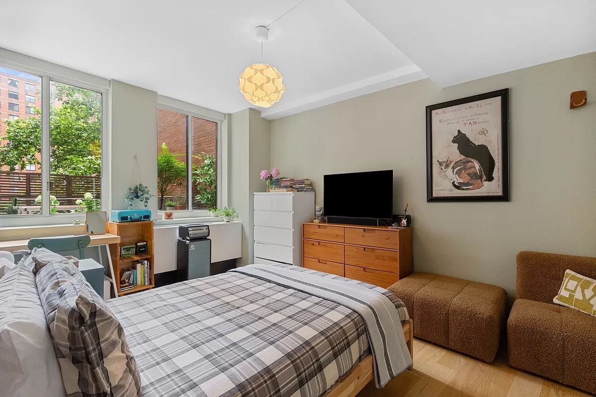 333 Rector Place #304