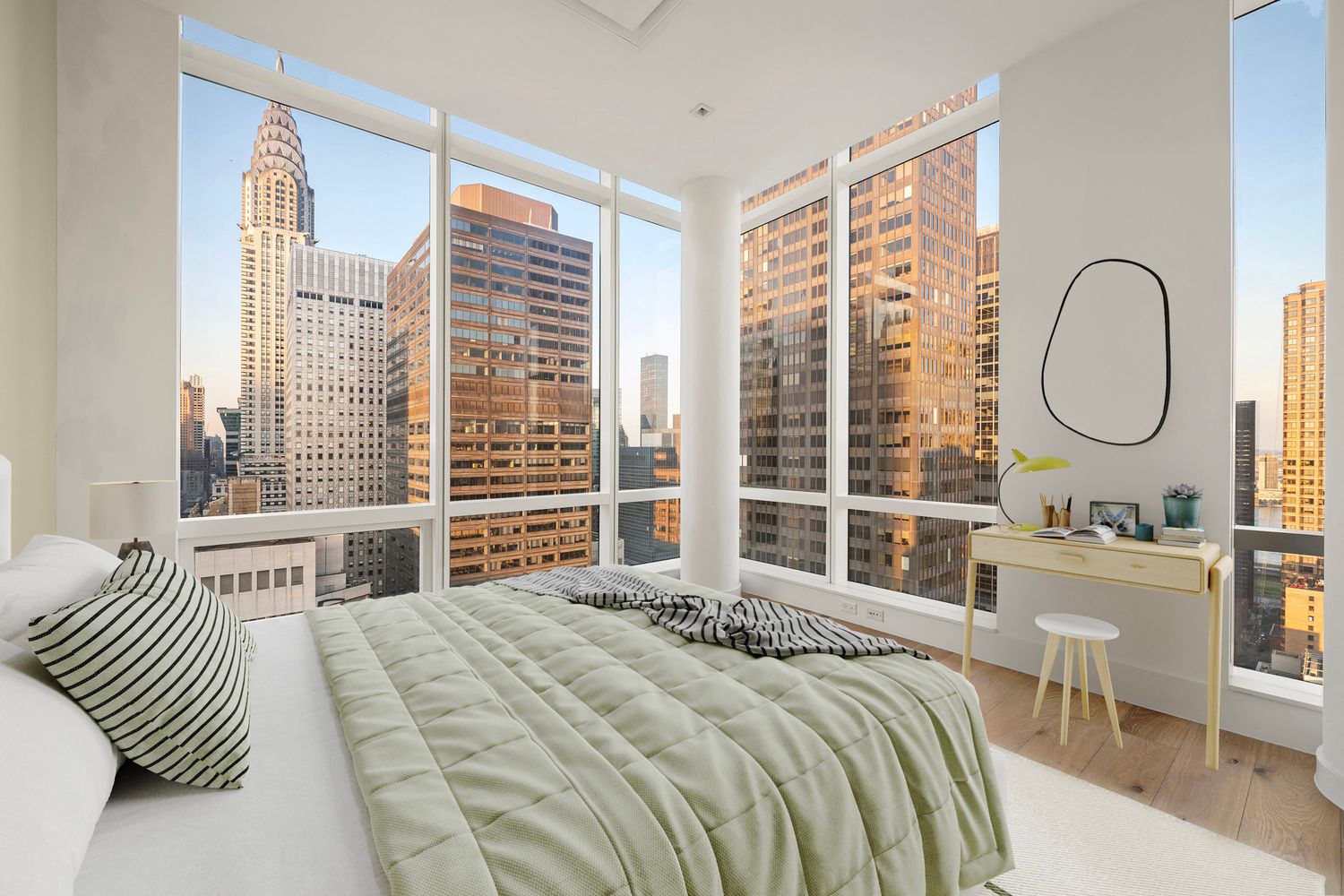 325 Lexington Ave #PHB