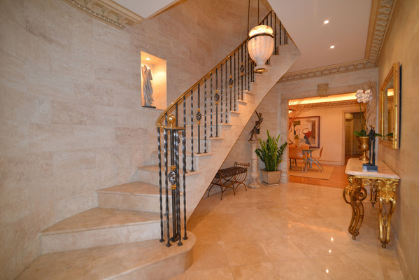 211 Central Park West #21A