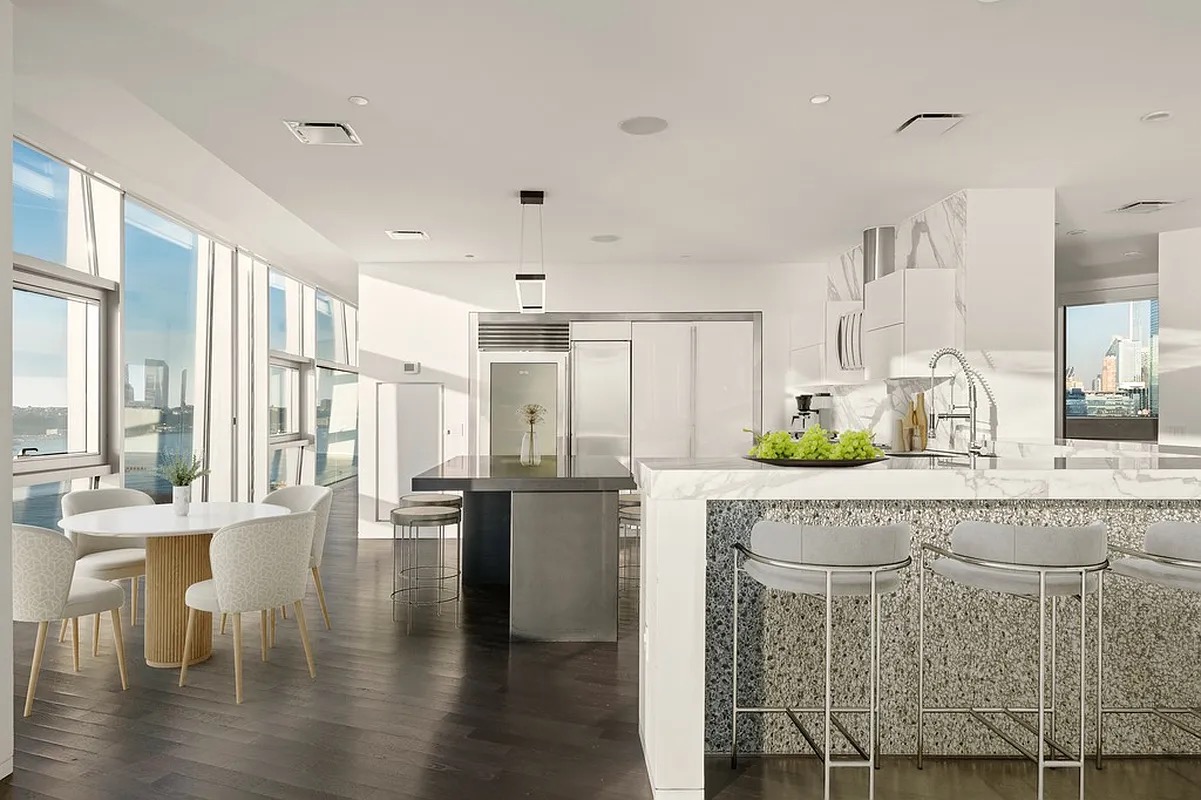 100 Eleventh Ave #PHB