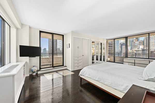 309 East 49 #20B/21B