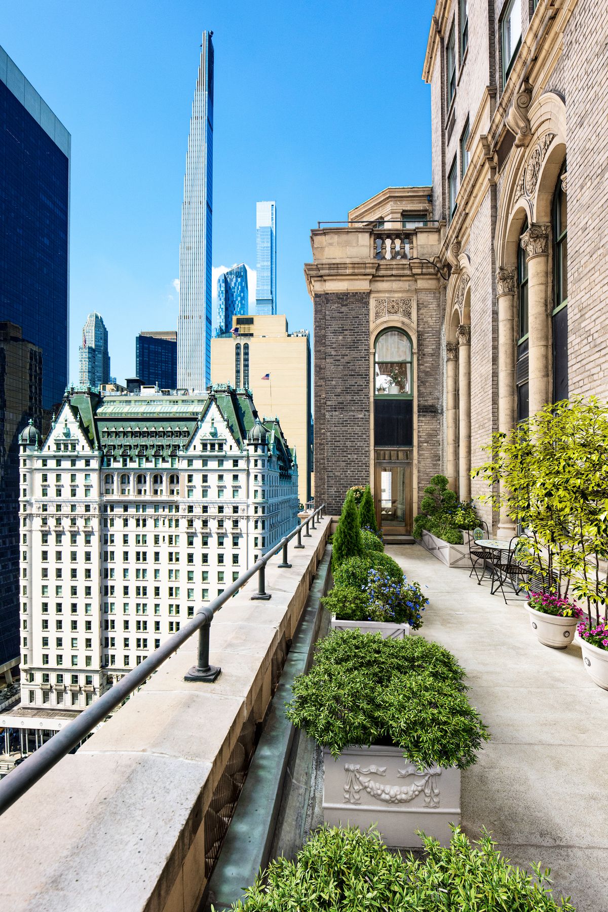 781 Fifth Ave #18 FL