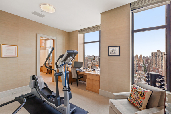 240 Riverside Blvd #PH2