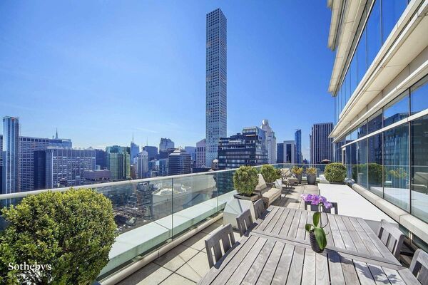 151 East 58 #32D