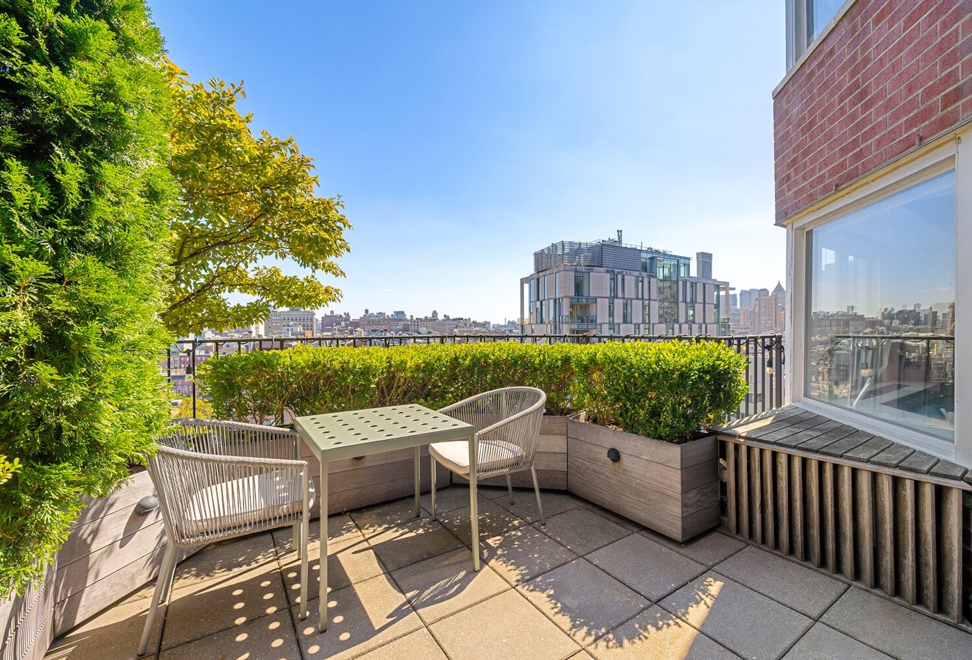 2 Charlton St #PH16F