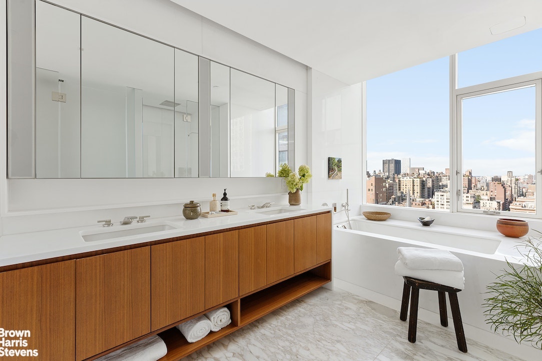 1289 Lexington Ave #PHA