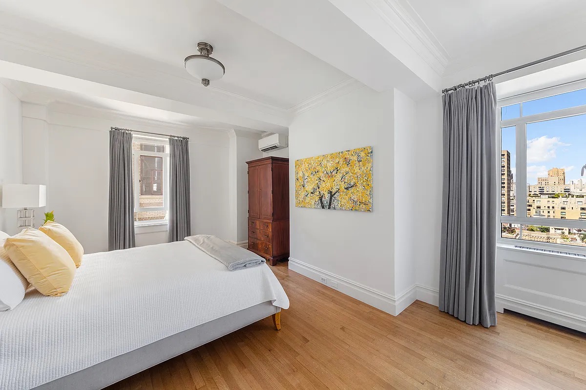 25 Central Park West #21-22Q