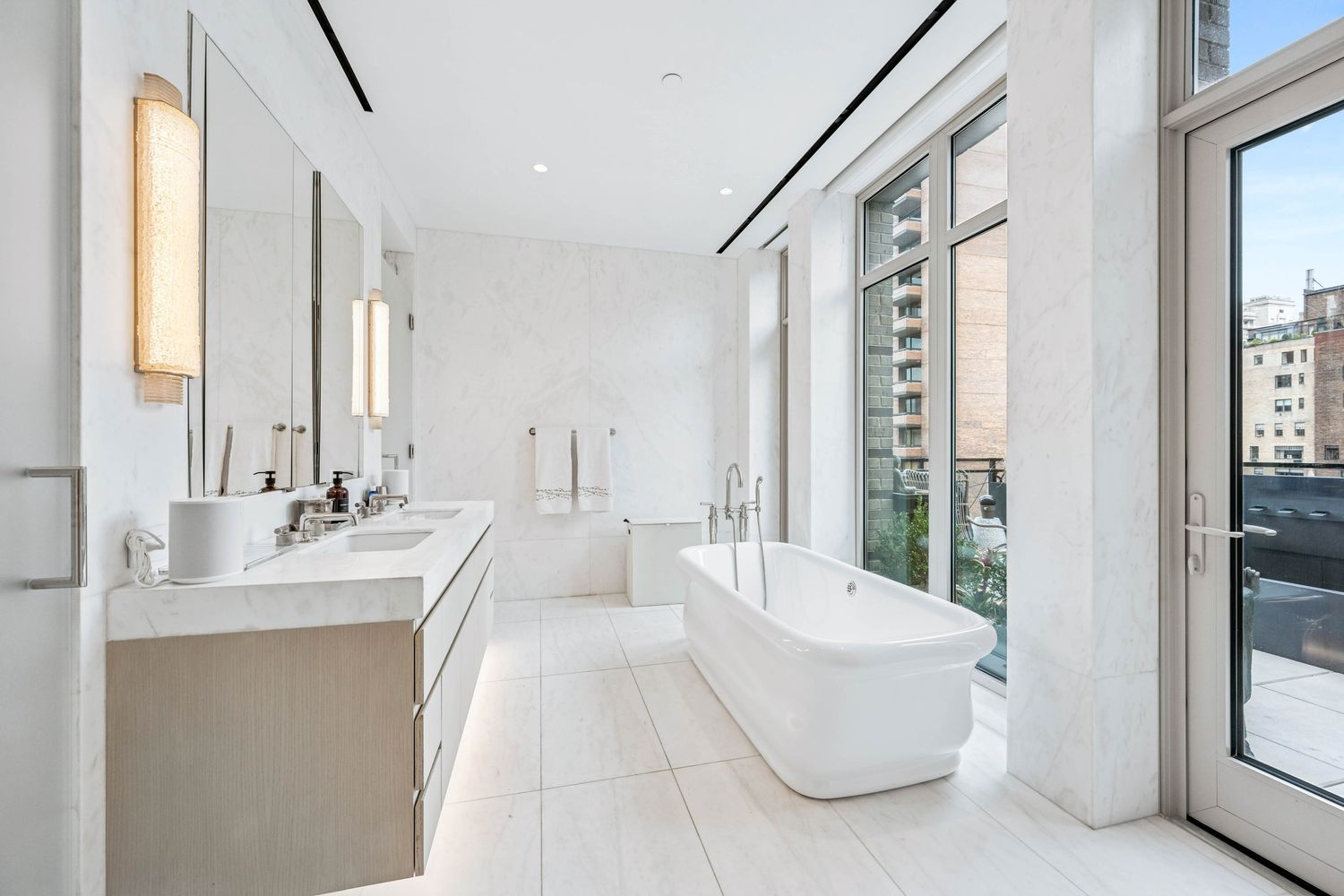 1228 Madison Ave #11