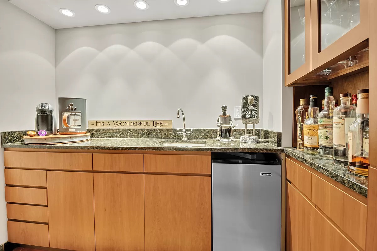 380 Rector Place #9H