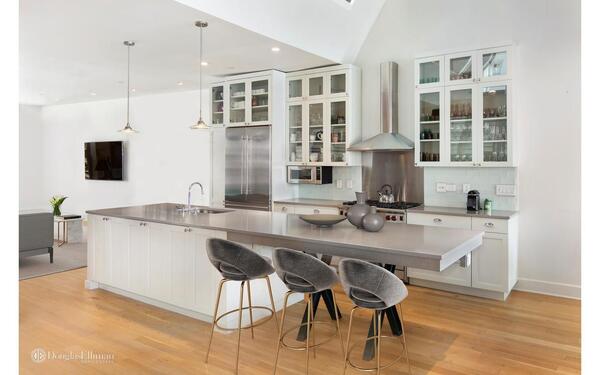 481 Washington St #PHBC