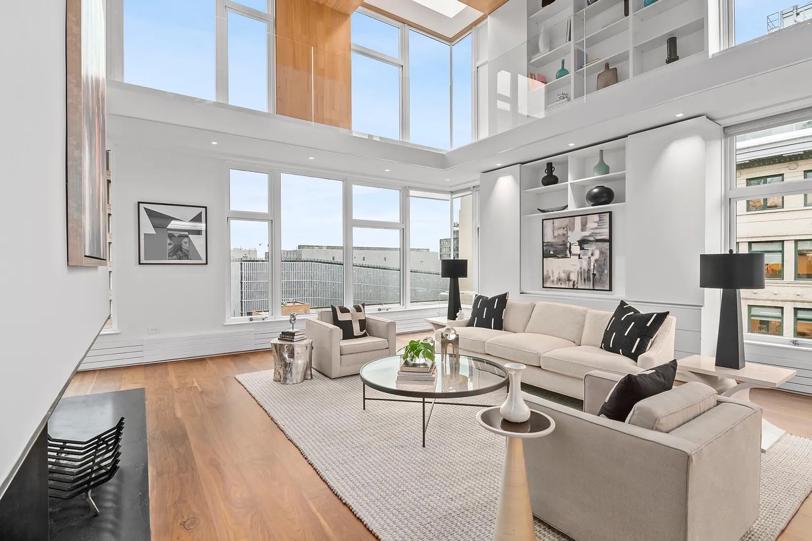 304 Spring St #PH 10