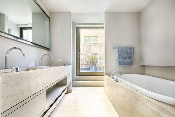 50 Gramercy Park North #10A