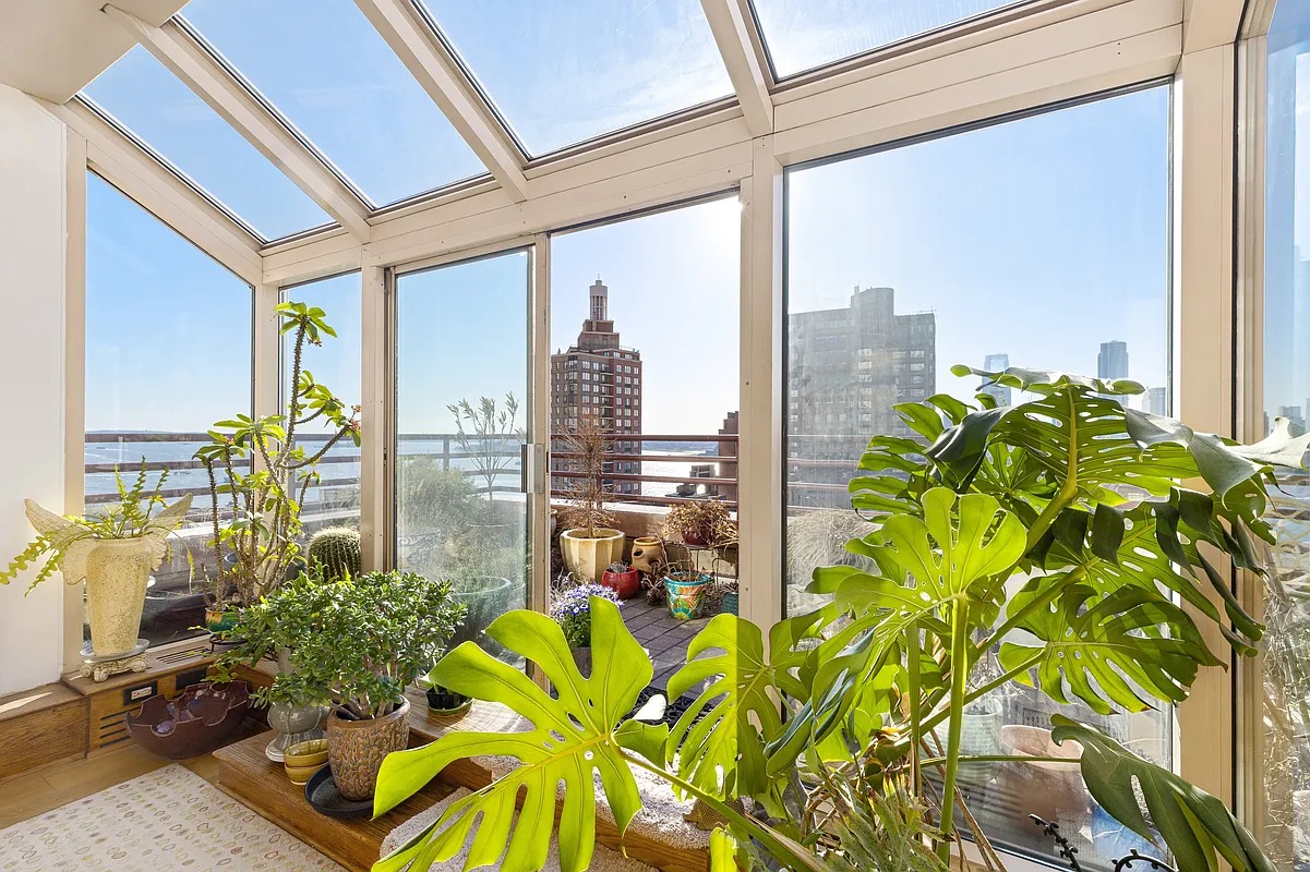 250 South End Ave #PH2B