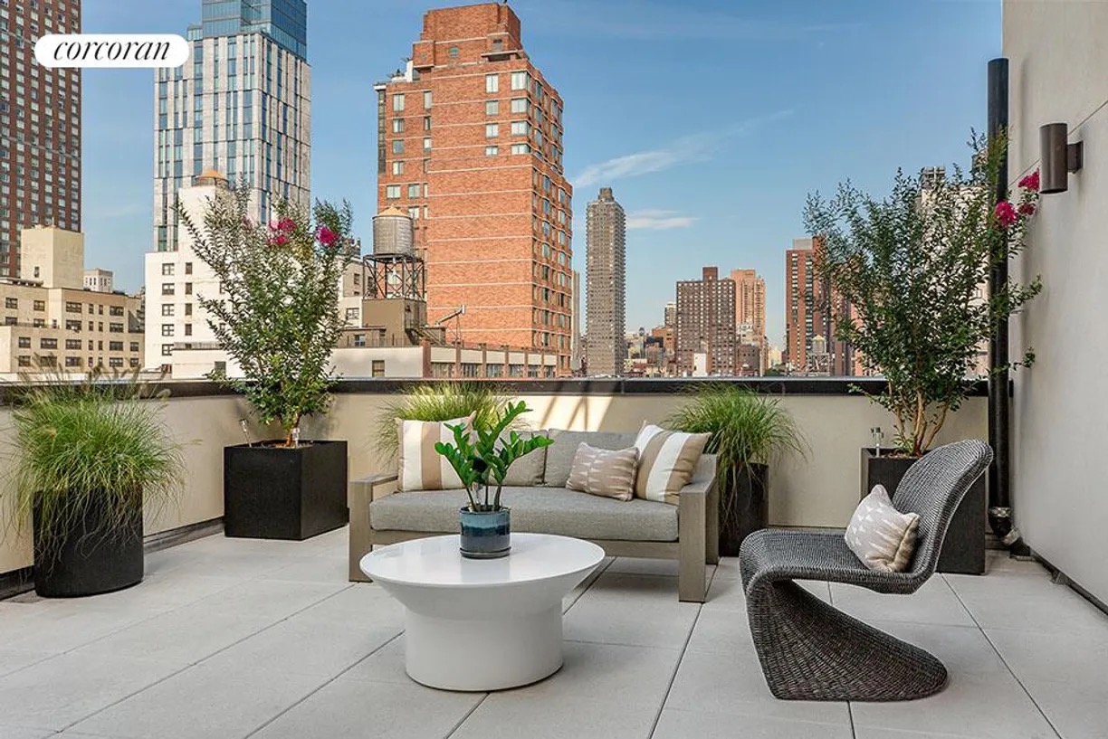 427 East 90 #PH9