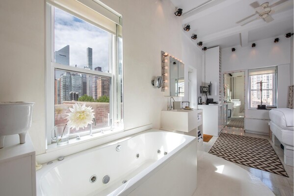 400 East 52 #PHT